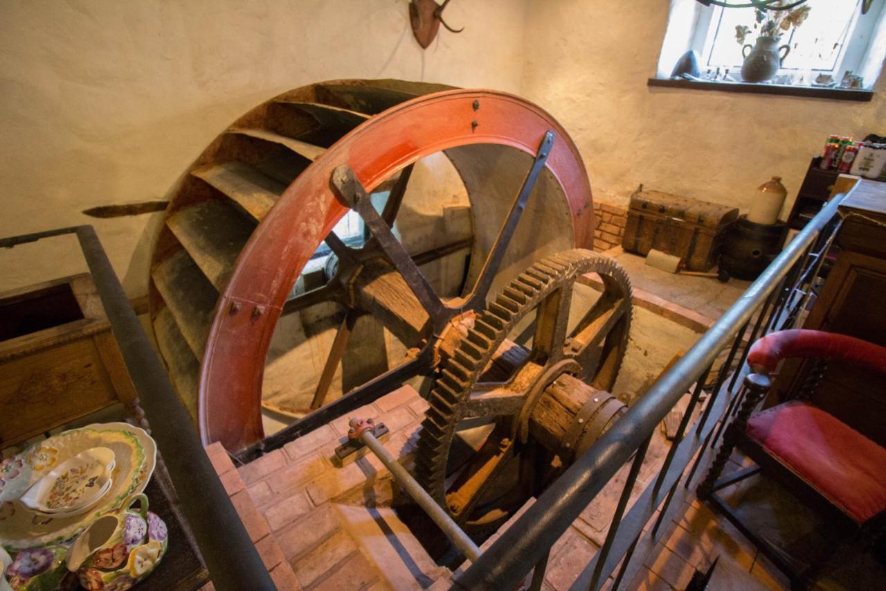 לינה וארוחת בוקר ברידג'ווטר Gurney Manor Mill מראה חיצוני תמונה